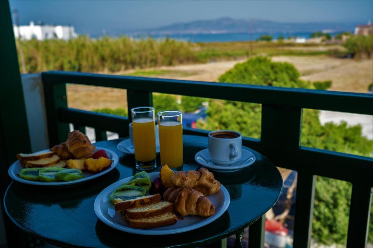 Studios Vrettos Beachfront Hotel Pláka Buitenkant foto