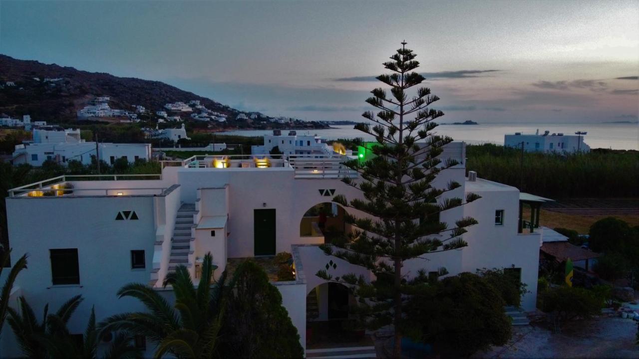 Studios Vrettos Beachfront Hotel Pláka Buitenkant foto